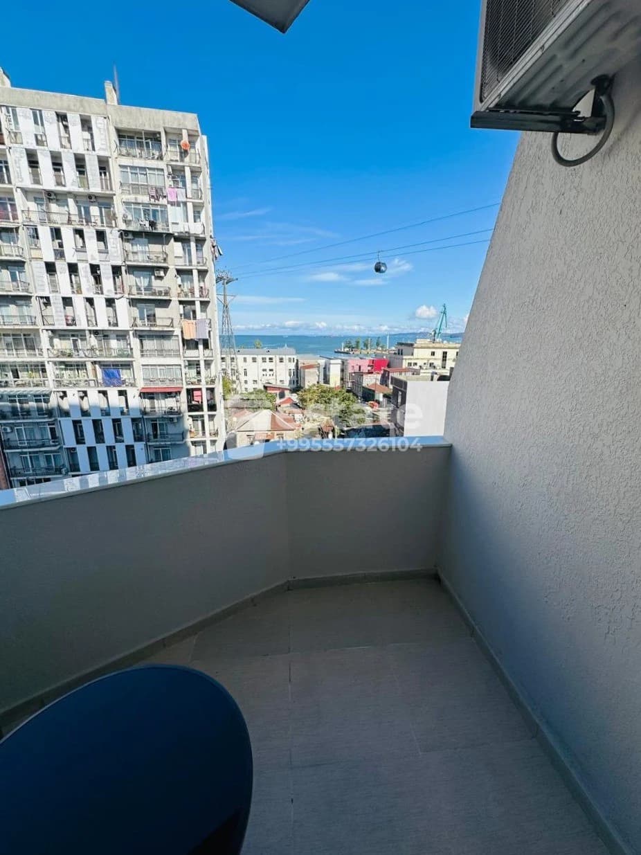 Акаки Церетели 32